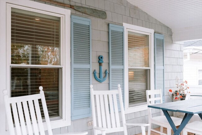Pine Point Beach Getaway - Steps From the ... - Pine Point Beach Getaway - Steps From the ... House