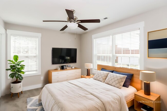 Photo - 1016 N Oakwood St