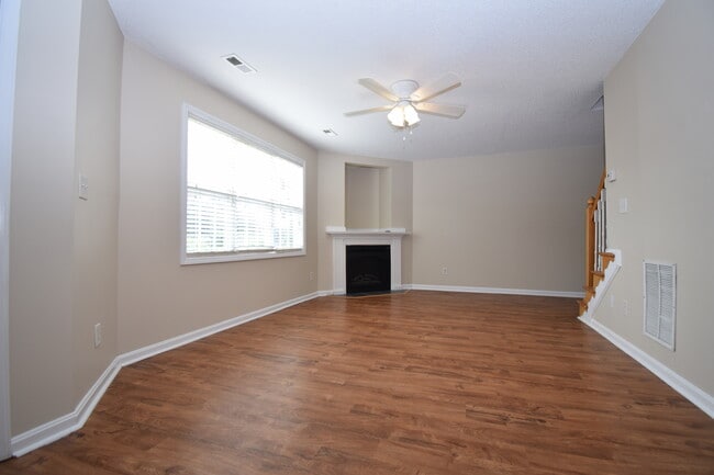 2380 Vineyard Dr Unit J1