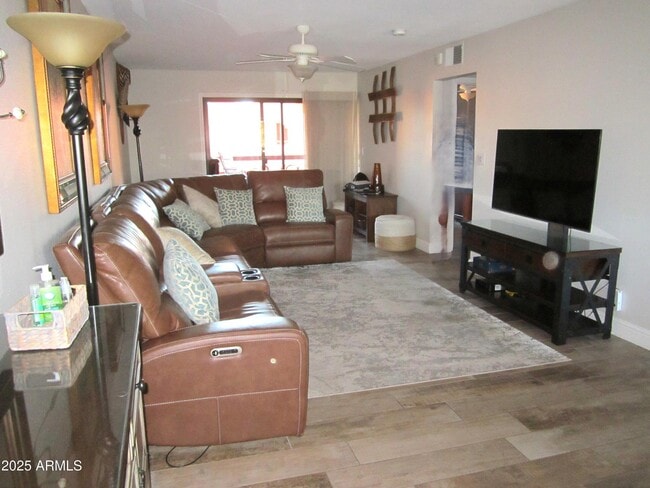 Photo - 4303 E Cactus Rd Unit 407