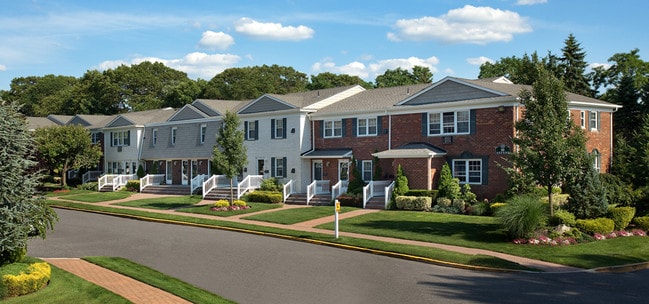 fairfield village at commack apartments for rent in commack ny forrent com