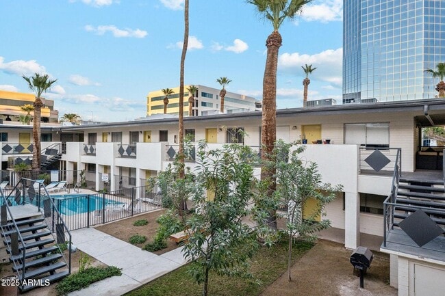 Photo - 3040 N 2nd St Unidad 209