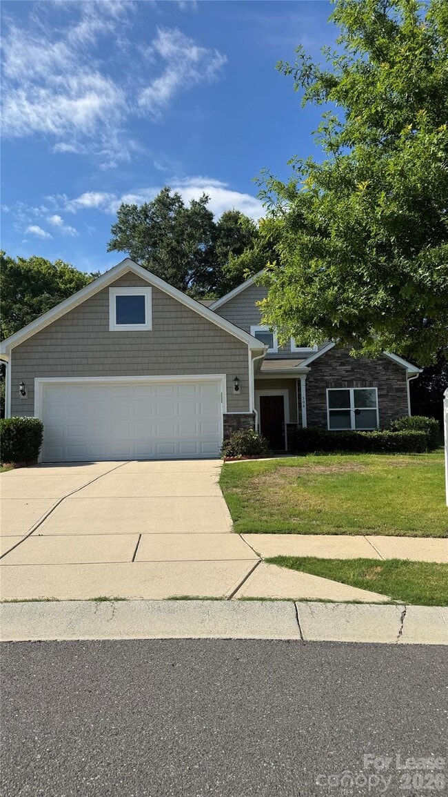 Building Photo - 504 Twelve Oaks Ln