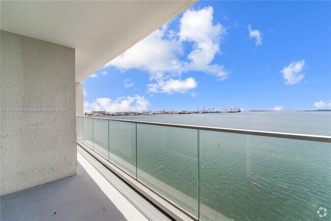 Building Photo - 800 Claughton Island Dr Unit 1103 Rental