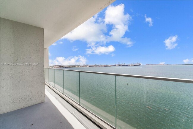 Photo - 800 Claughton Island Dr Unidad 1103 Rental