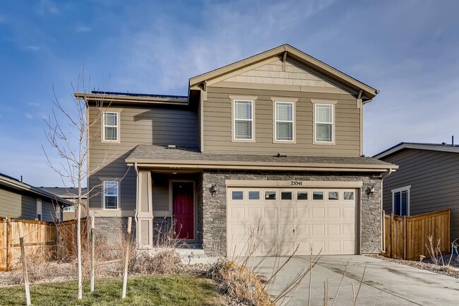 Building Photo - Evolve Real Estate: Beautiful House with Solar Panels  Available for Move in on August 1st!