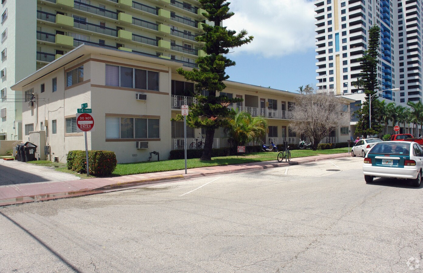 Photo - 1240 14th St Apartments