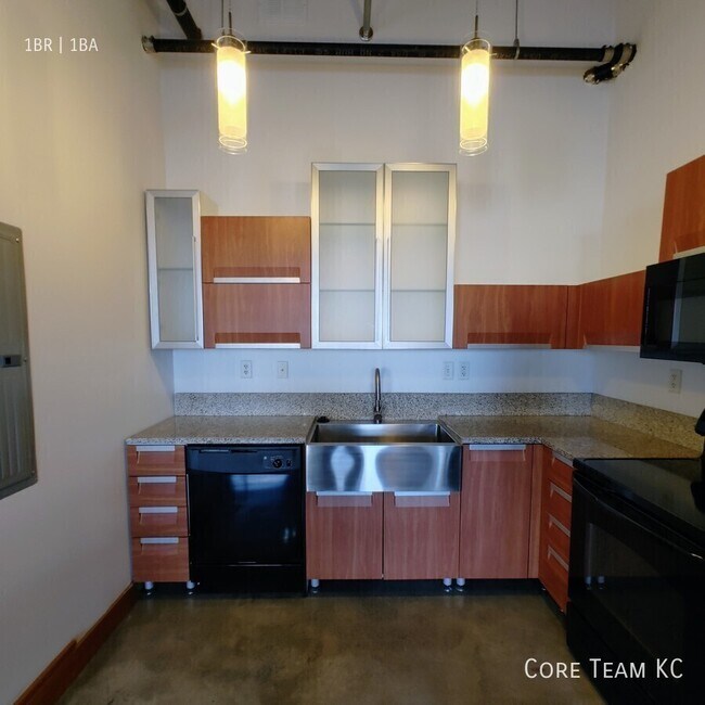 Photo - 382 W 22nd St Unit 402