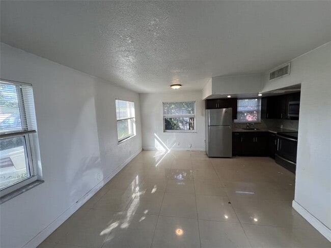 Photo - 1275 SW 36th Ave Unidad A