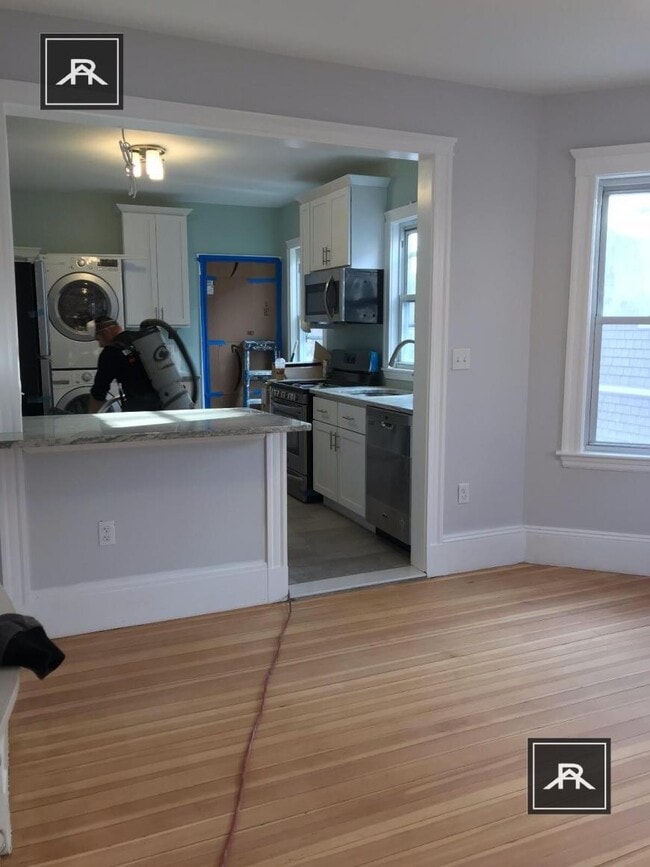 Photo - 4 bedroom in Brighton MA 02135 Unit 2