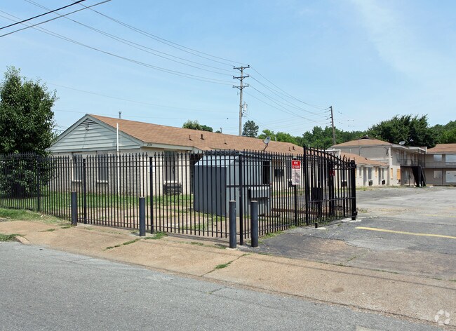 Cypress Court - Cypress Court Apartments
