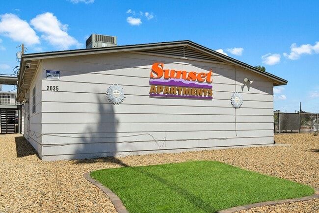 Photo - Sunset Apartments