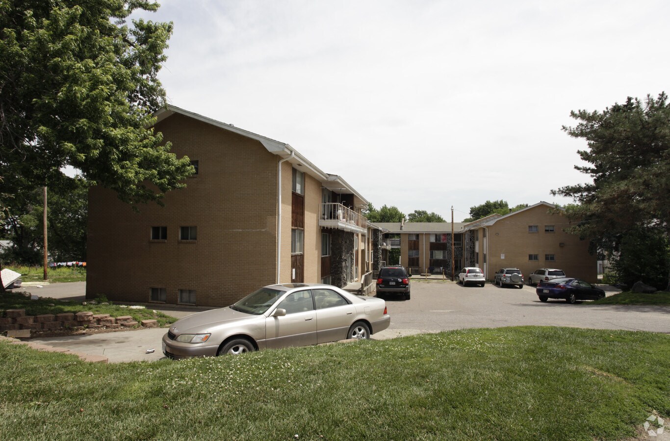 Benson Apartments - Benson Apartments