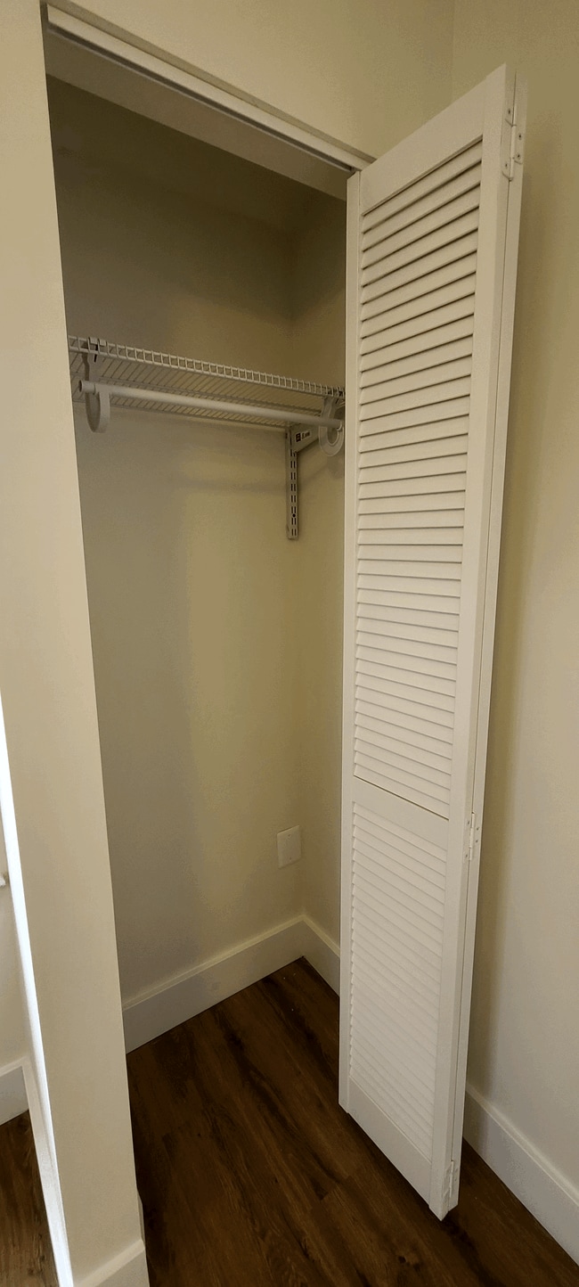 Spare BR Closet - 5705 36th Ave Apartamentos Unidad #1