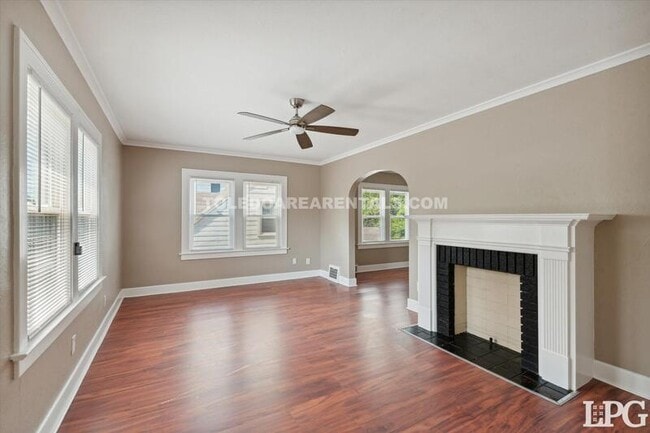 Photo - 2030 Wyndhurst Rd