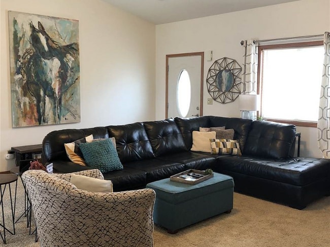 Photo - 208 Northfield Rd