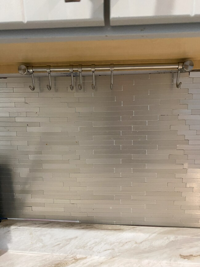 Kitchen hooks - 177 Main St Unidad #308