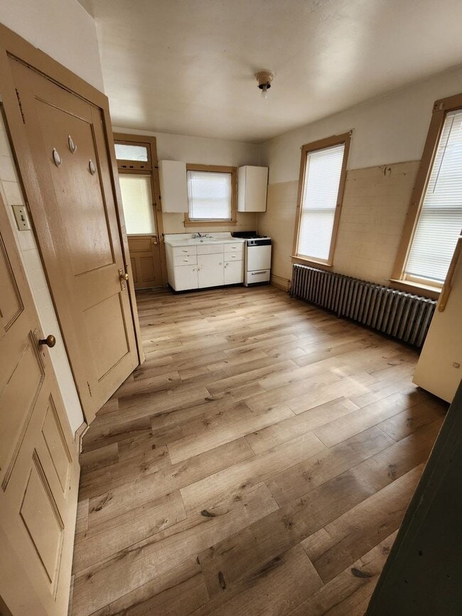 Photo - 217 S 8th St Unit Apt 2