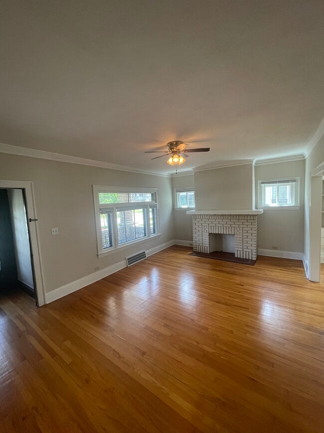 Photo - 2172 Bunts Road Unidad 2172 Bunts down