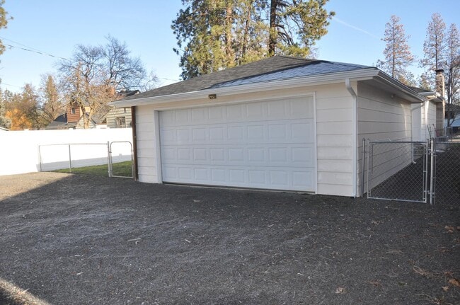 Photo - 212 N 4th St