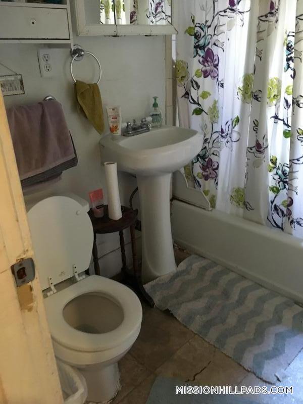 Photo - 891 Huntington Ave Unit 5