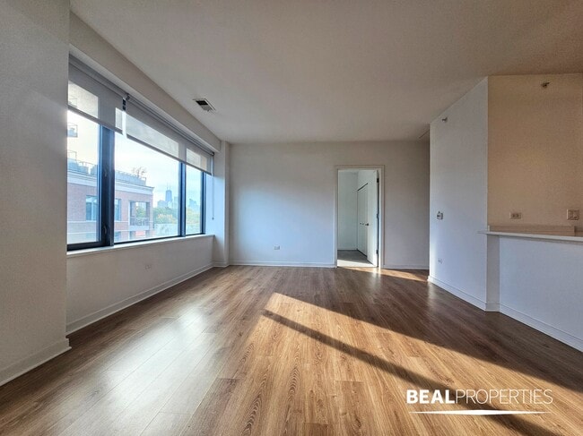 Photo - 548 W Webster Ave