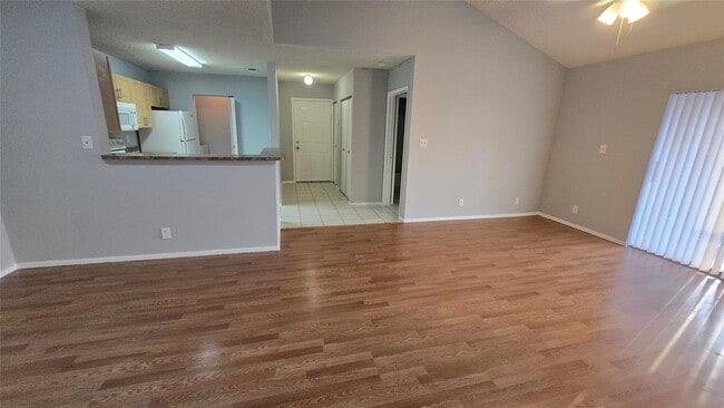 Photo - 11205 W Atlantic Blvd Unidad 305