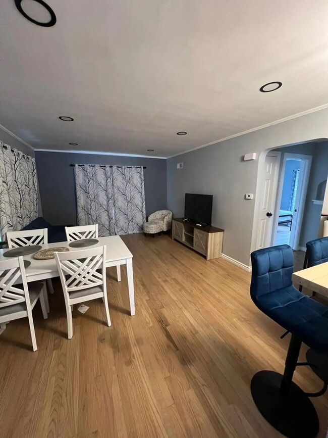 Photo - 2325 S 11th Ave