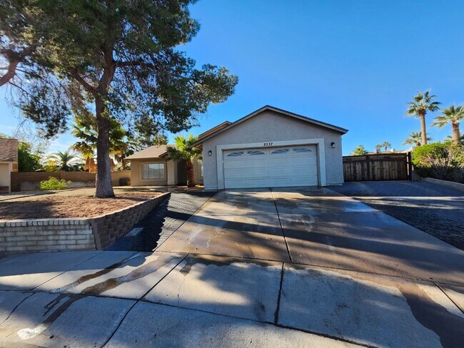 Photo - Charming Chandler Home in Quiet Cul-de-Sac — Huge Lot & 3 Bedrooms!
