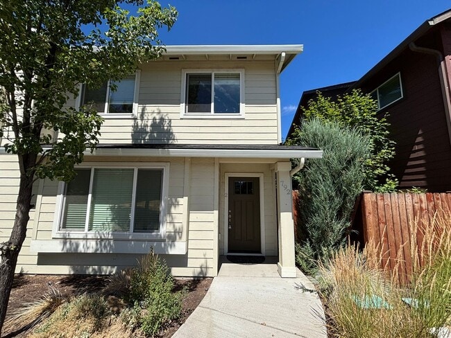 Building Photo - c792 Unit #2 Rental
