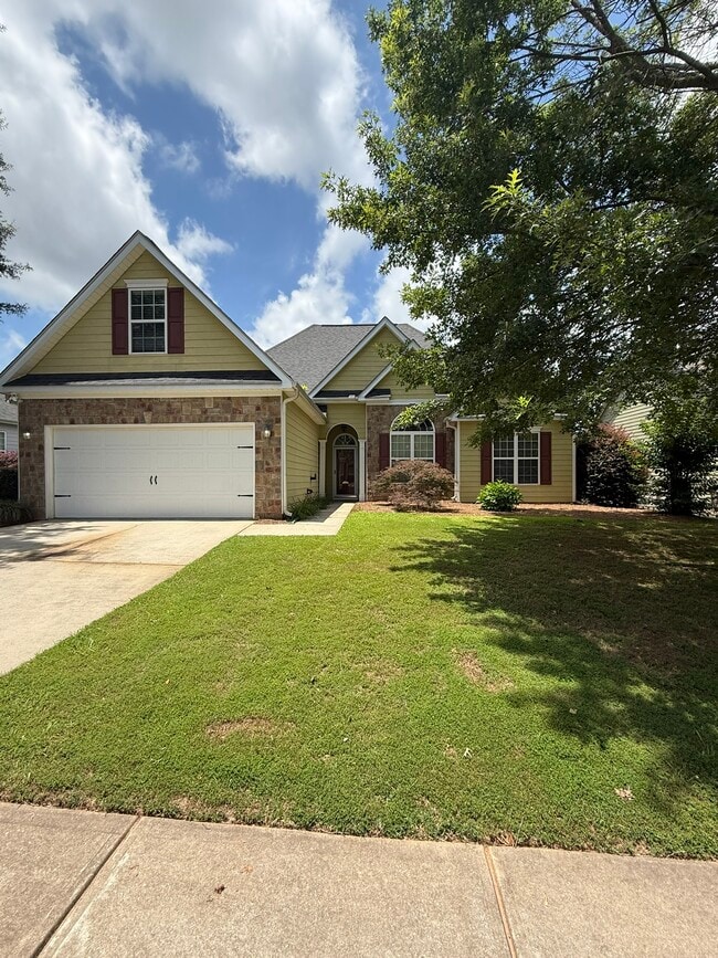 Front View - 367 Stillwood Dr House