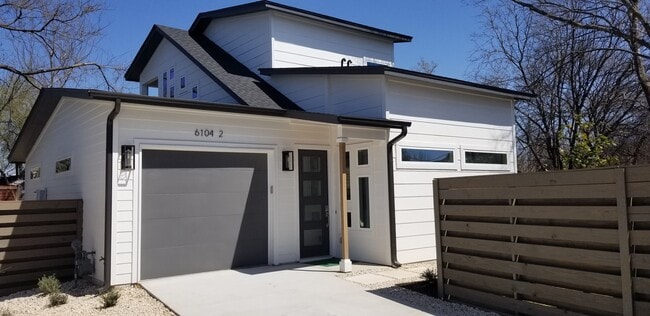 Photo - 6104 Ponca St