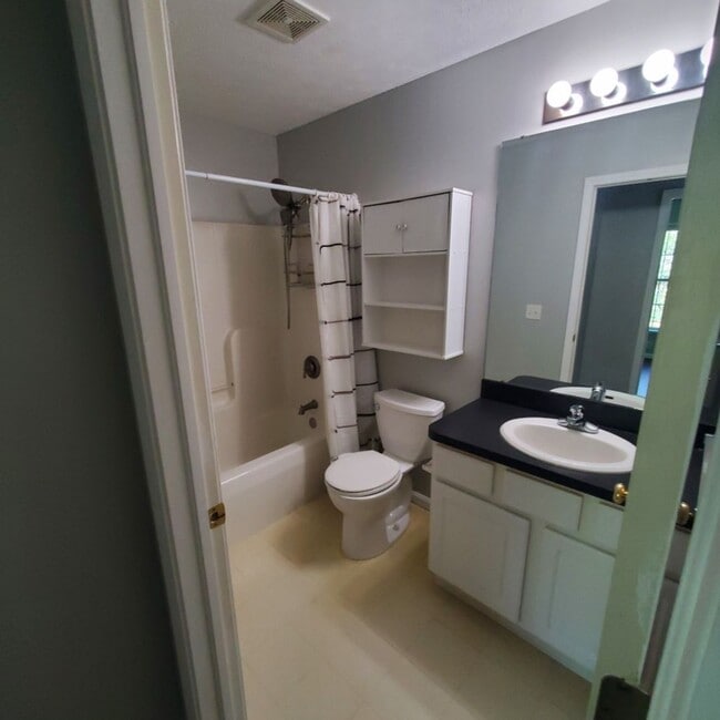 2643 Wyndgate Ct Unit 2643 WYNDGATE COURT