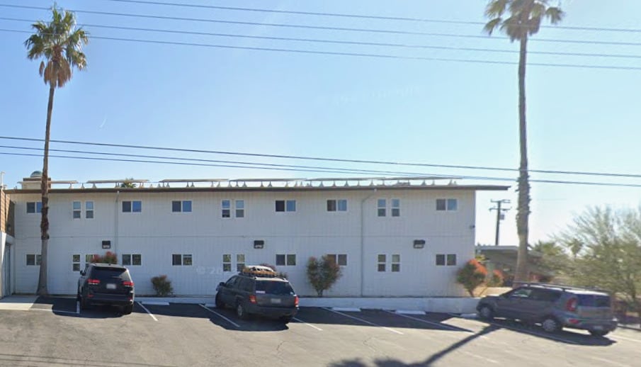 Waldorf Manor - Waldorf Manor