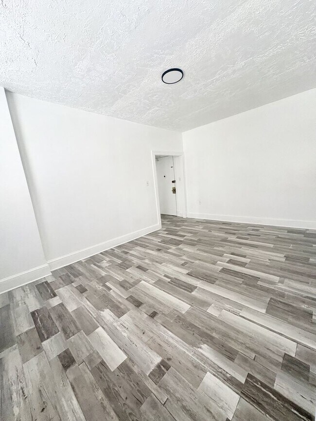 Photo - 5400 LLC - CORPORATE