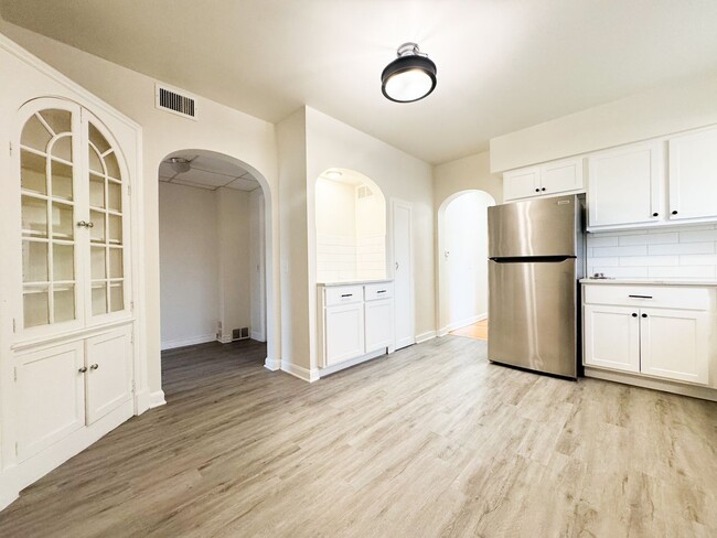 Photo - 1220-1228 Williamson St Unit 1220 Williamson St