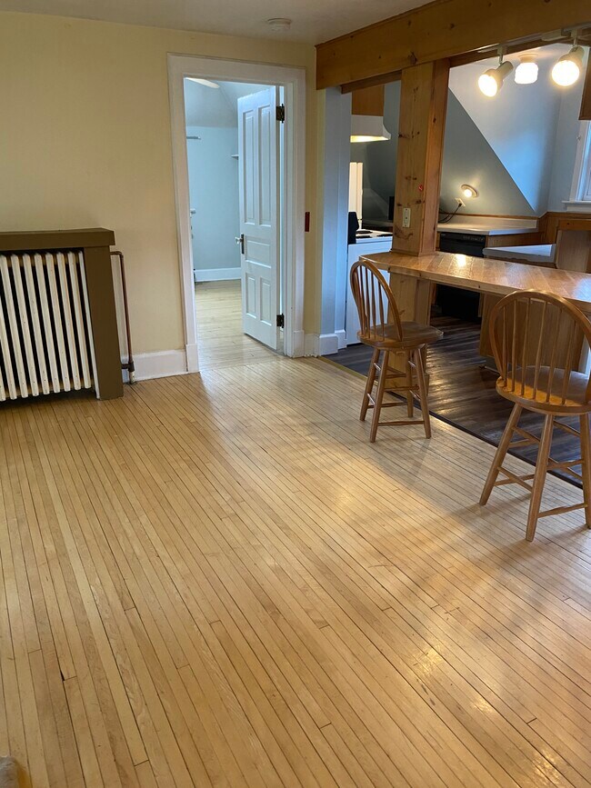 Photo - 2110 E Superior St Unit 3