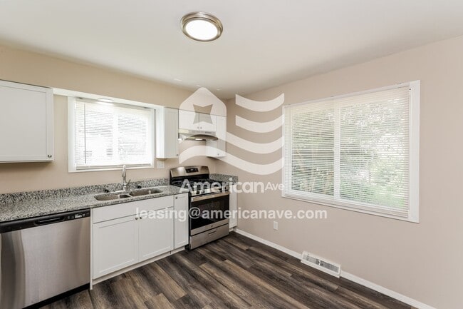 Photo - 12006 Erwin Ave