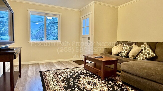 Photo - 208 E Harrison Ave
