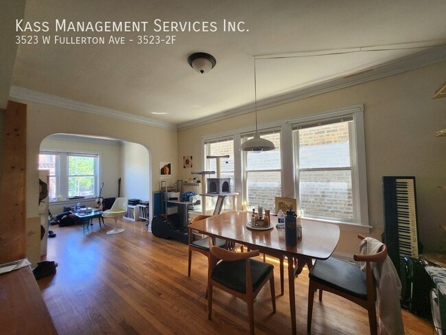 Building Photo - 3523 W Fullerton Ave Unit 3523-2F