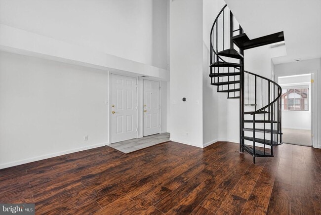 Building Photo - 6017 Curtier Dr