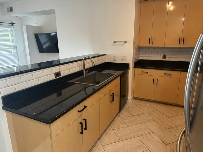 Photo - 1320 Fillmore Ave Unit 423