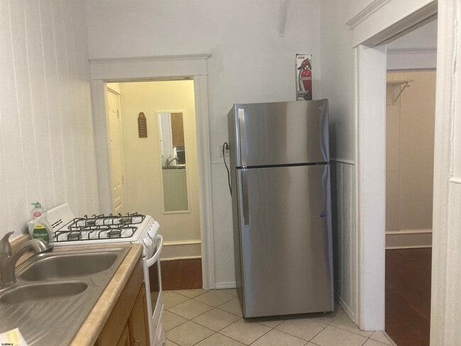 Photo - 6303 Ventnor Ave