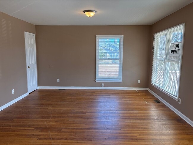 Photo - 3 Bedroom Convenient to A&T and Downtown Greensboro!