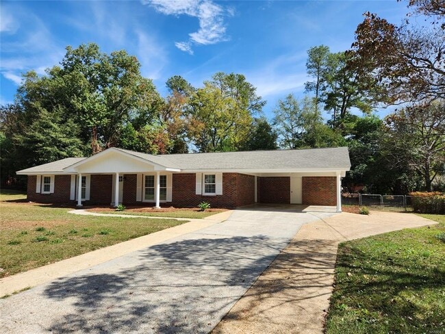 628 Shadow Ln