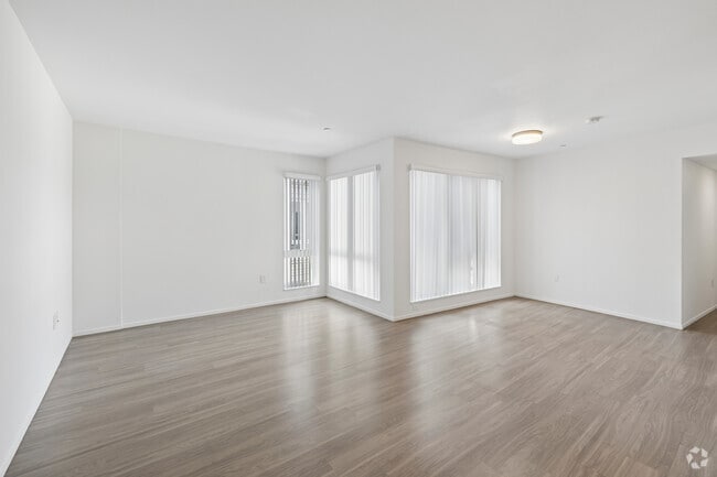 3BR, 2BA - 1,100SF - Living Room