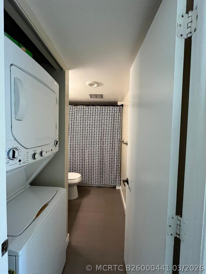 Photo - 4170 Inverrary Dr Unit 211