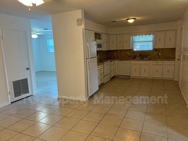 Photo - 3914 Rodby Dr