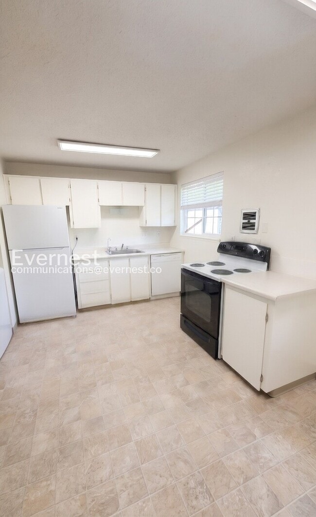 Photo - 4-Bed/2-Bath Home/ Pet Friendly/ Voucher Accepted/Available Soon!