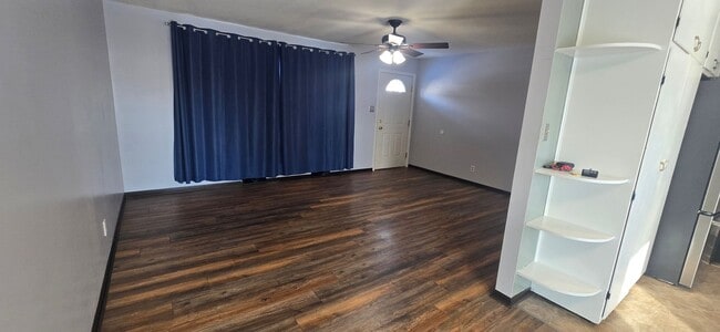 Photo - South Shores! 3 bedroom, 1 bath, 2 car garage!